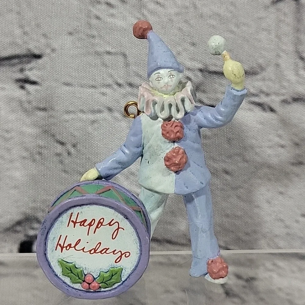 Flavia Christmas Ornament - Happy Holidays Clown Romance Of‎ Life Applause